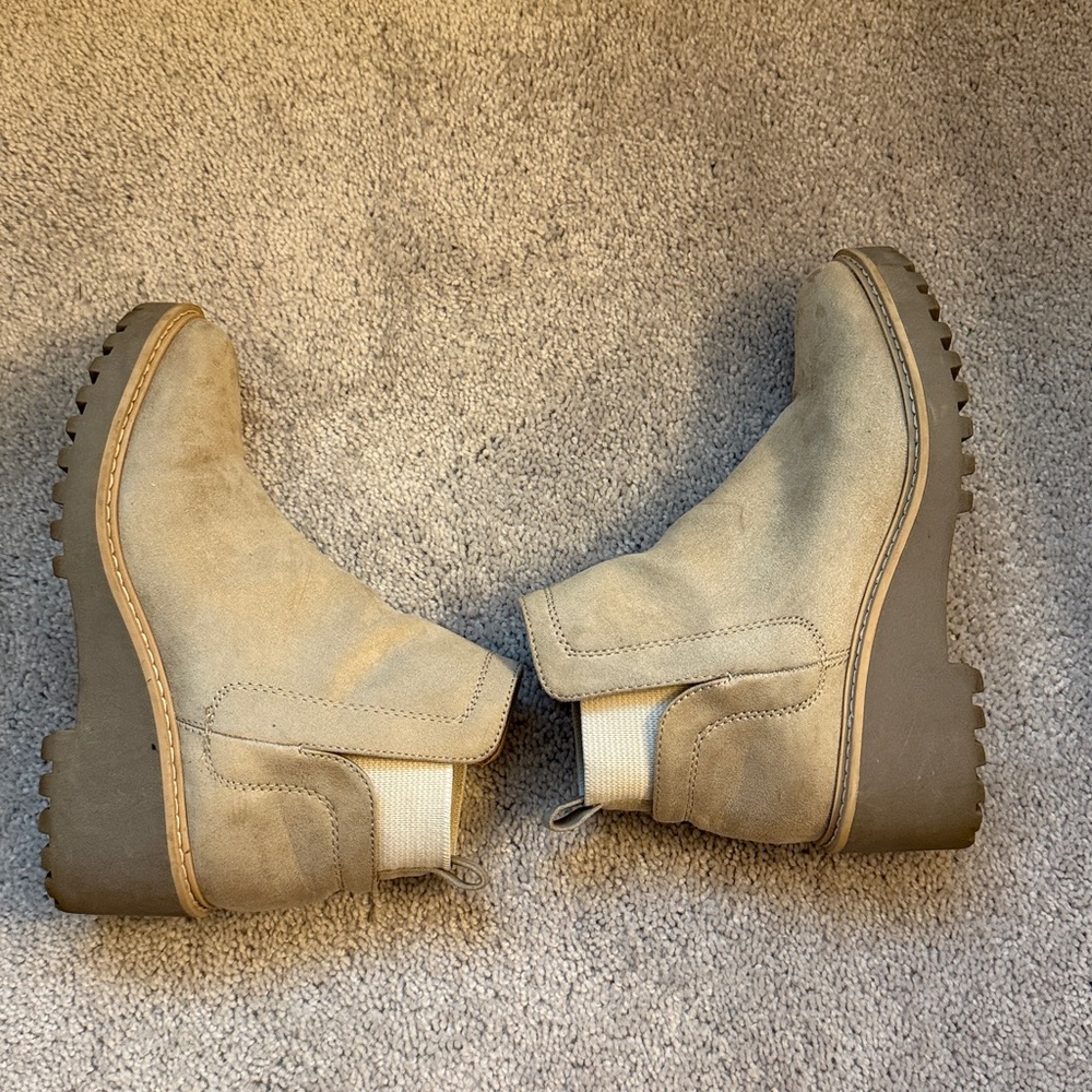 Dolce Vita light Tan Boots